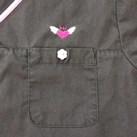 Koi Scrubs / Gray V-neck Scrub Top, Size XS - Picture 3 of 5